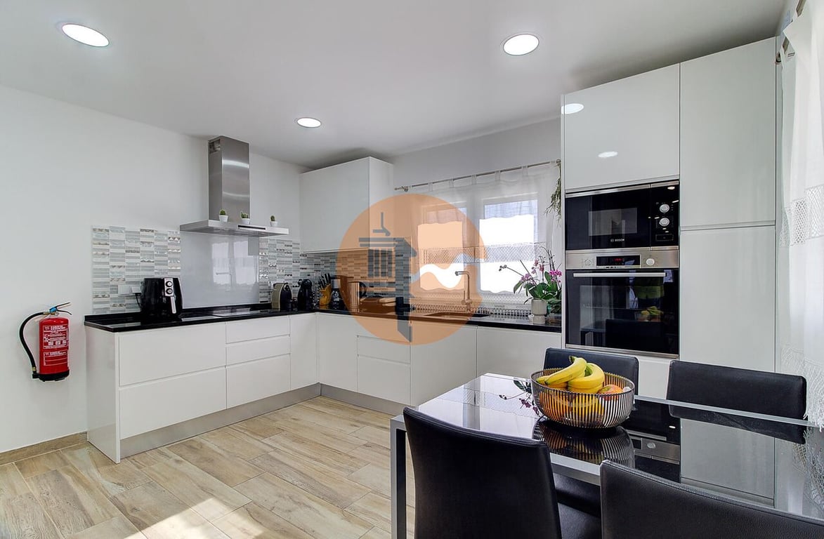 Villa in Vila Real de Santo Antonio - Image 4