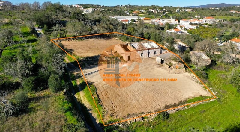 Villa in Loule - view 1