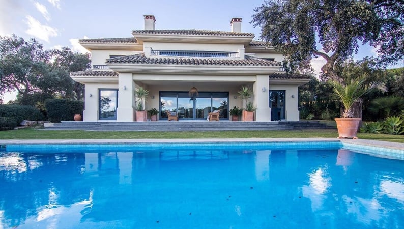 Villa in Sotogrande - view 1