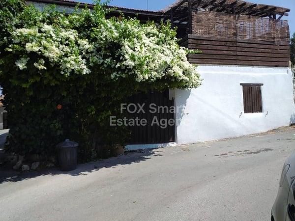 House in Pentakomo - view 1