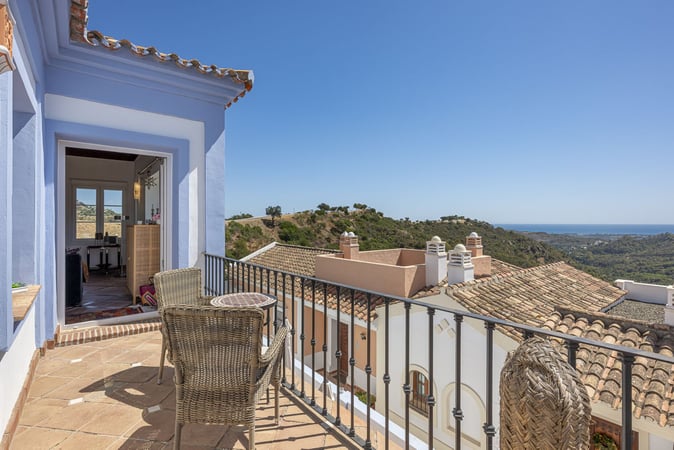 House in Benahavis - view 1
