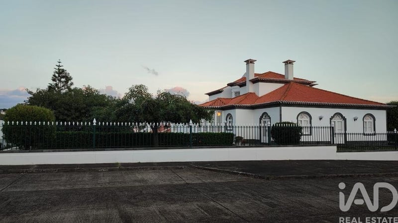 House in Relva - view 1