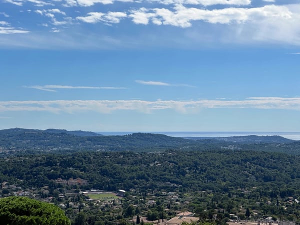 Apartment in Grasse - view 1