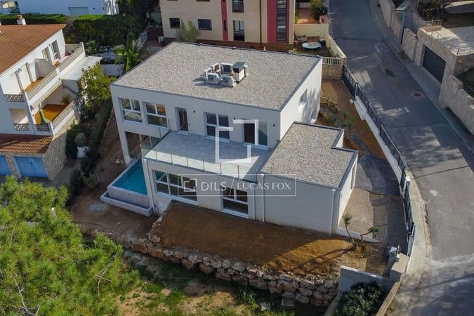 House in Llanca - view 1