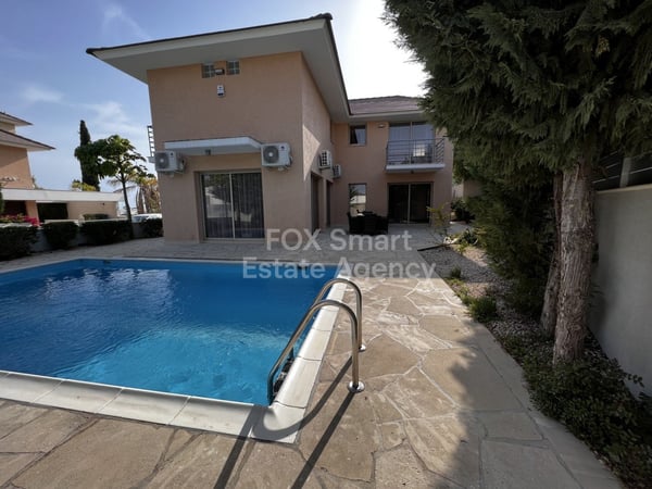 House in Pyrgos - view 1