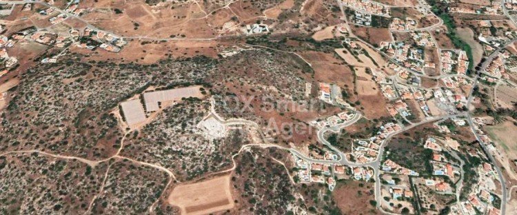 Land in Pyrgos - view 1