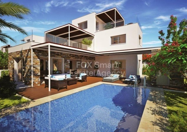 House in Kato Paphos - view 1