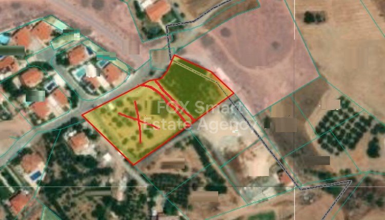 Land in Pyrgos - view 1