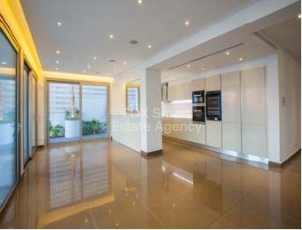 Apartment in Kato Paphos - view 1