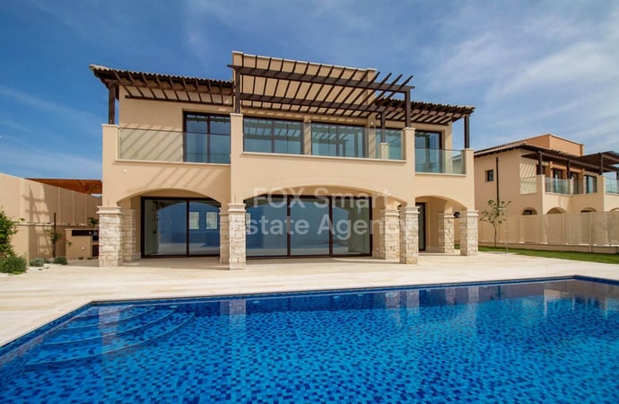 House in Kouklia - view 1