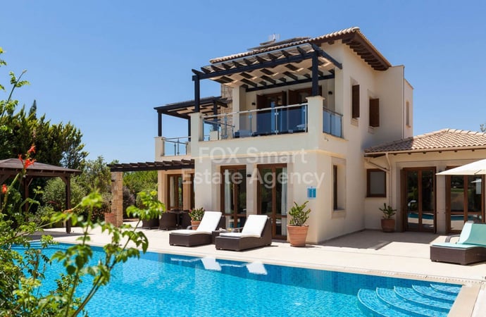 House in Kouklia - view 1