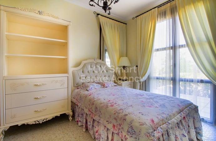 House in Kouklia - view 1