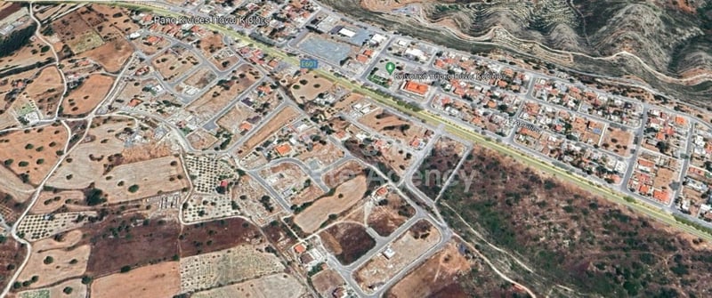 Land in Pano Kivides - view 1