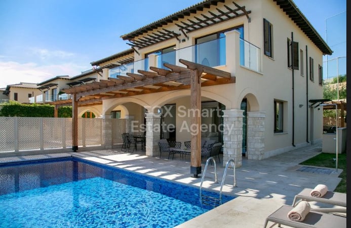 House in Kouklia - view 1