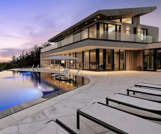 House in Kouklia - view 1