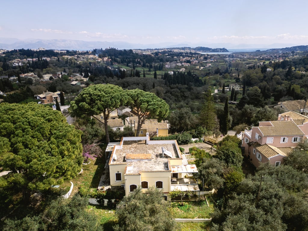 Villa in Kompitsion - Image 2