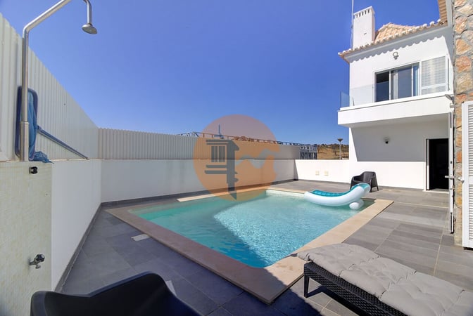 Villa in Castro Marim - view 1