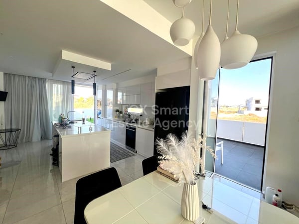 House in Aradippou - view 1