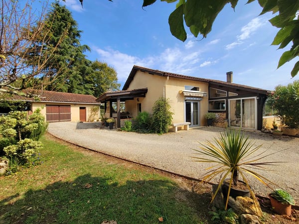 House in Lalinde - view 1