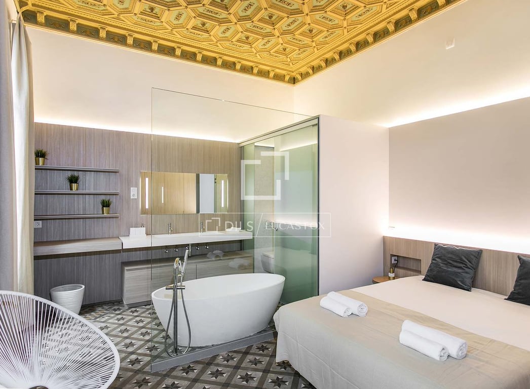 Apartment in Barcelona - Image 2