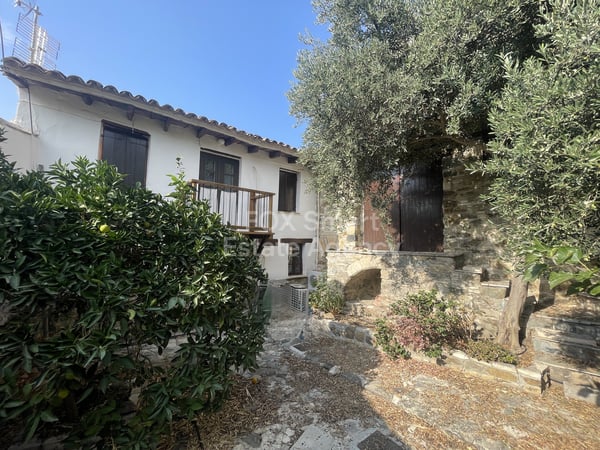 House in Kapedes - view 1