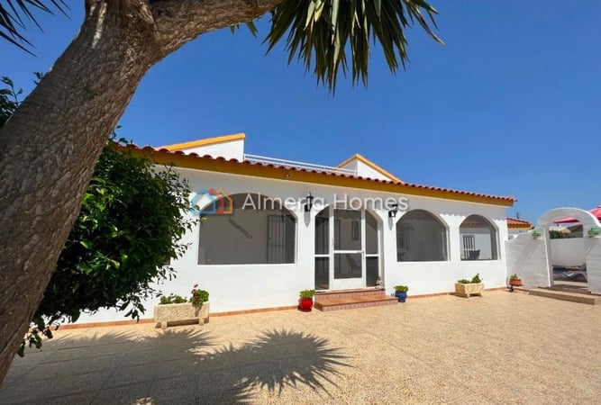 Villa in Arboleas - view 1
