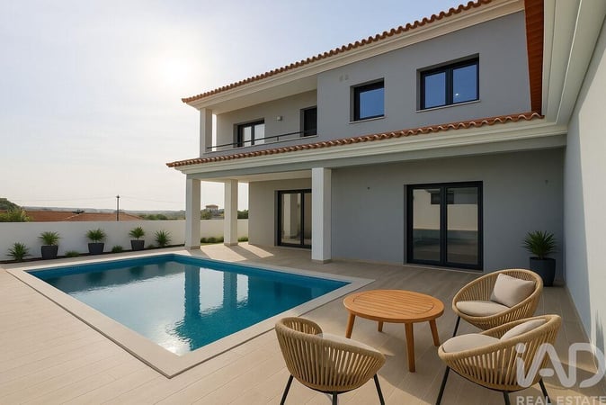 House in Encarnacao - view 1