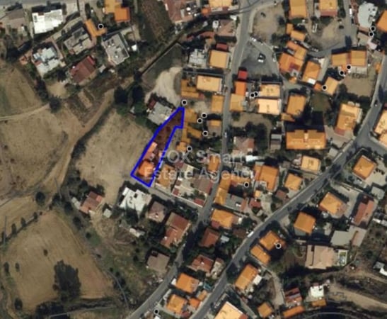 Land in Geri - view 1