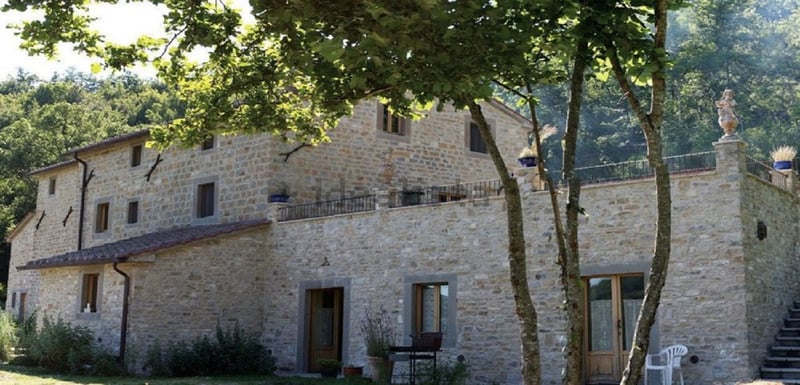 Villa in Pieve Santo Stefano - view 1