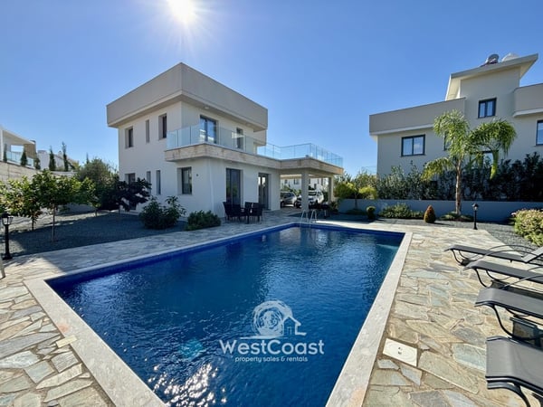 House in Pegeia - view 1