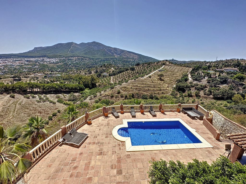 House in Alhaurin el Grande - Image 3