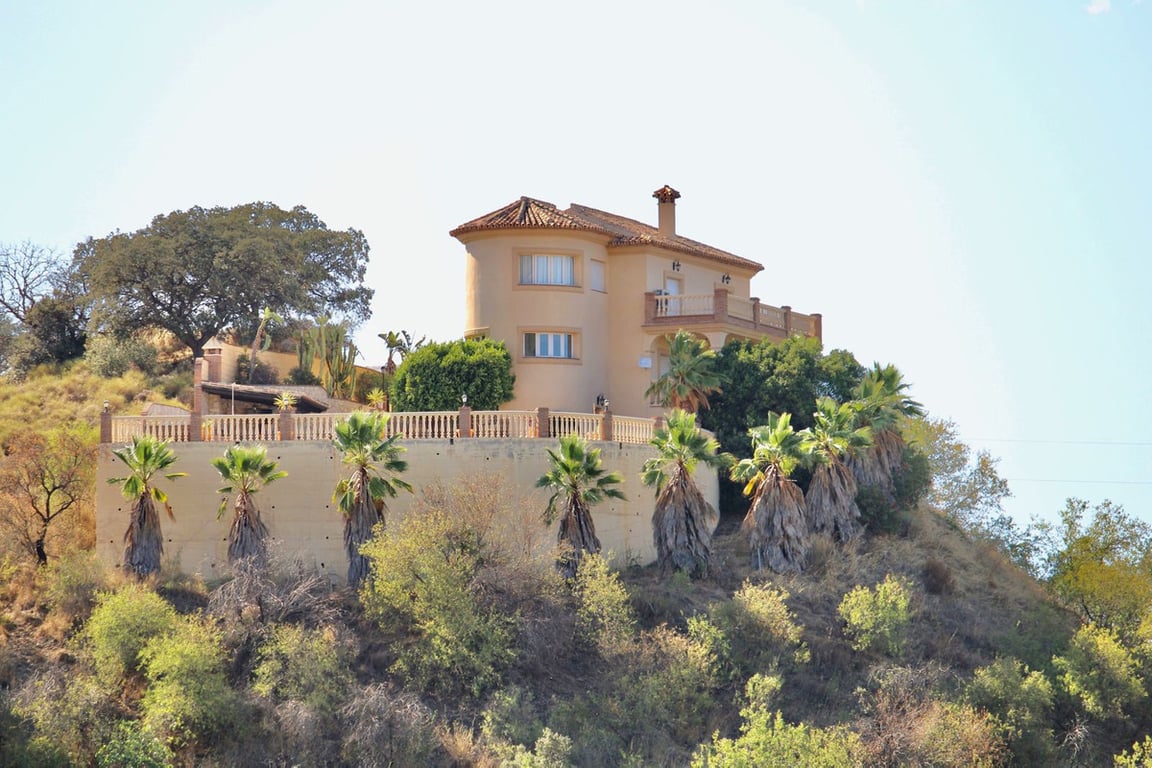 House in Alhaurin el Grande - Image 2