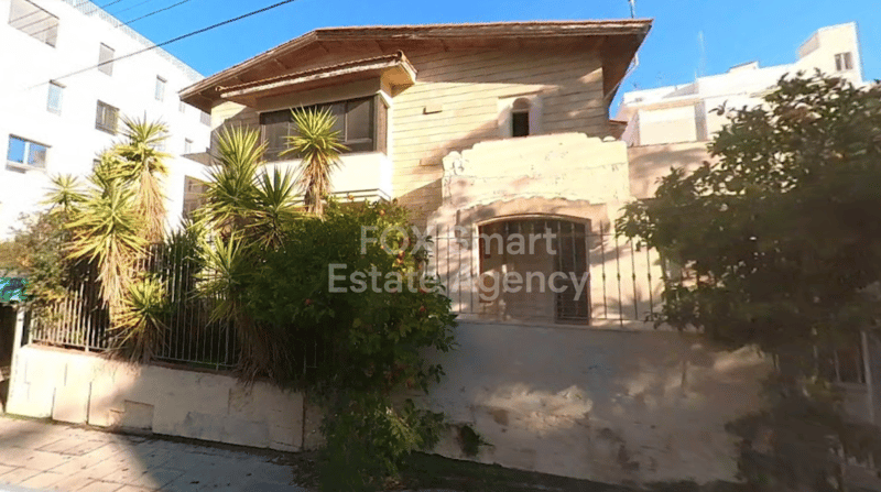 Land in Ayioi Omoloyites - view 1