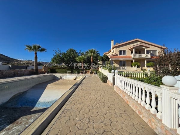 House in Fasoula - view 1