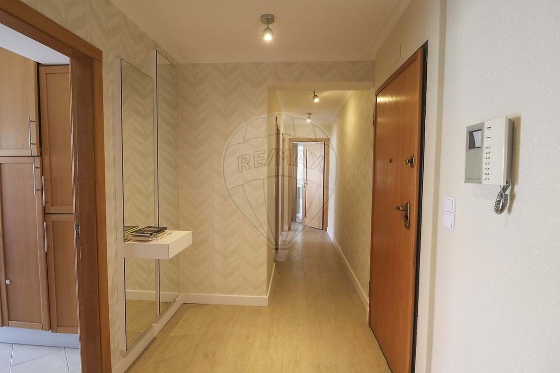 Apartment in Cascais - Image 3