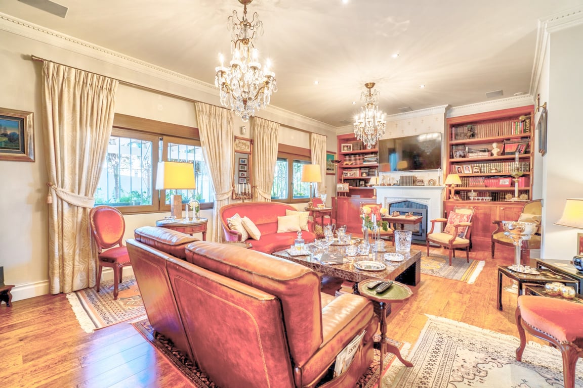 Villa in Nuevo Guadiaro - Image 4