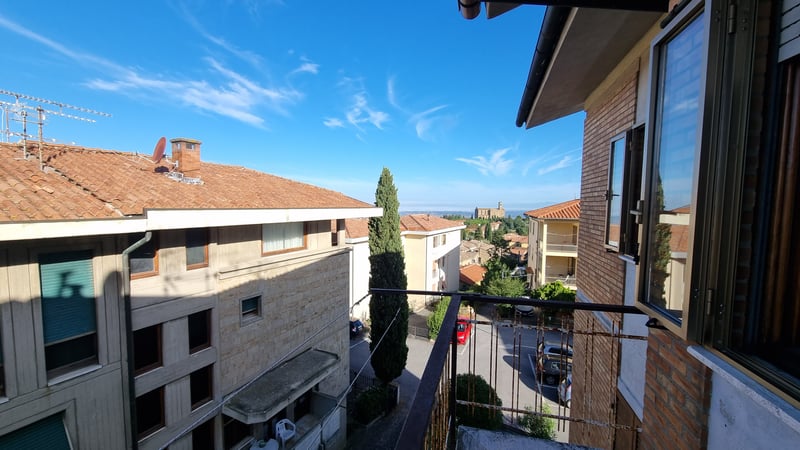 House in Volterra - view 1