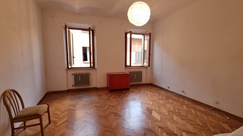 House in Volterra - view 1