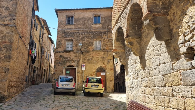 House in Volterra - view 1