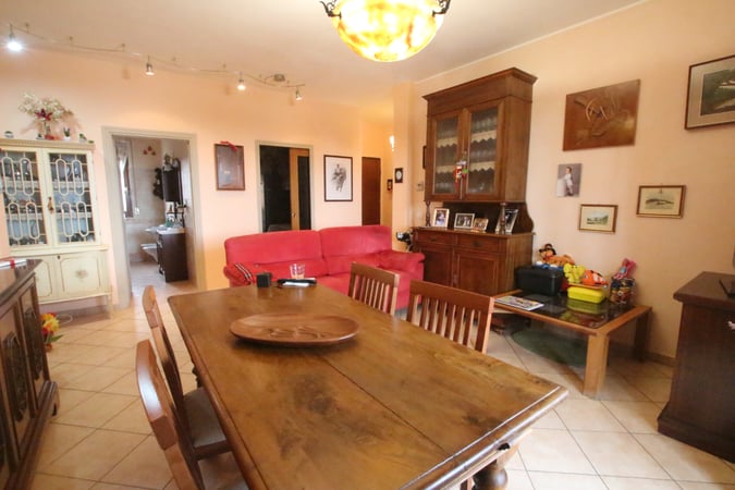 House in Volterra - view 1