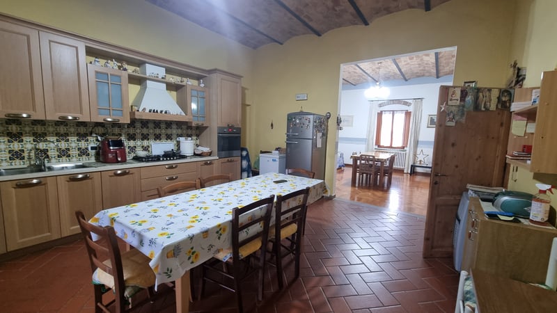 House in Volterra - view 1