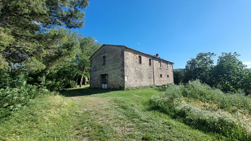 House in Lajatico - view 1