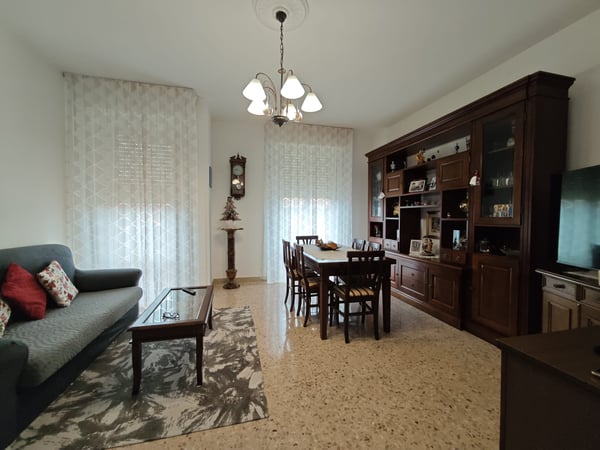 House in Volterra - view 1