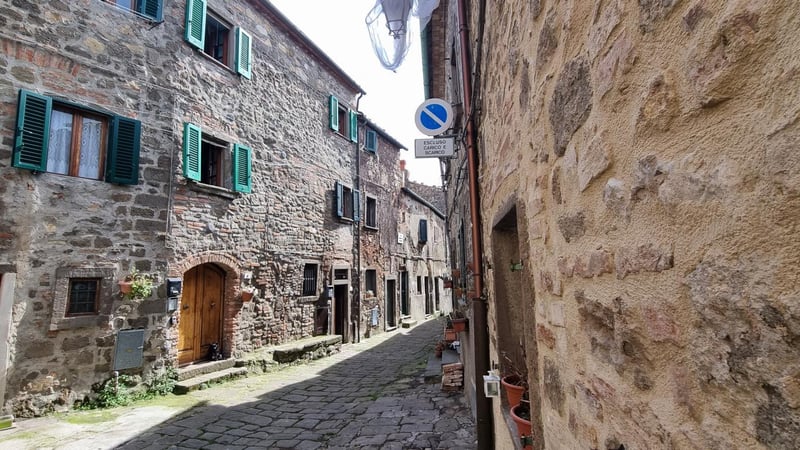 House in Montecatini Val di Cecina - view 1