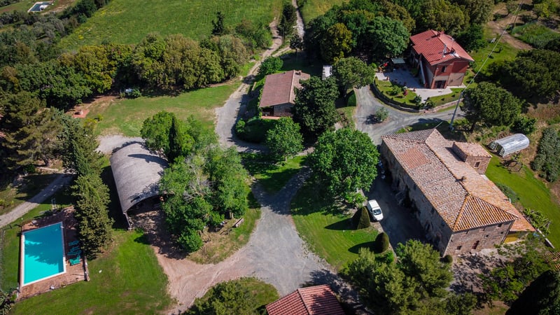 House in Volterra - view 1