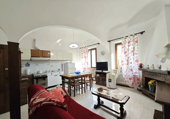 House in Volterra - view 1