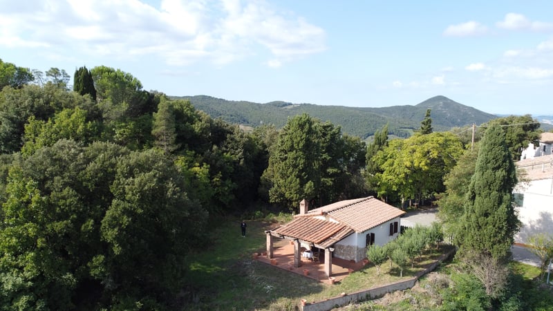 House in Pomarance - view 1