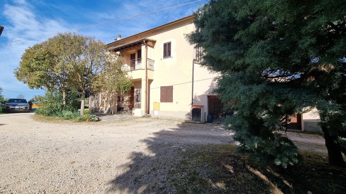 House in Volterra - Image 5