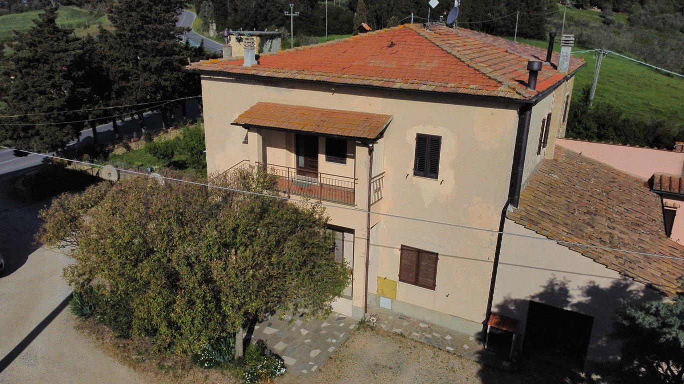 House in Volterra - Image 4
