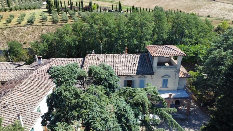 House in Siena - view 1